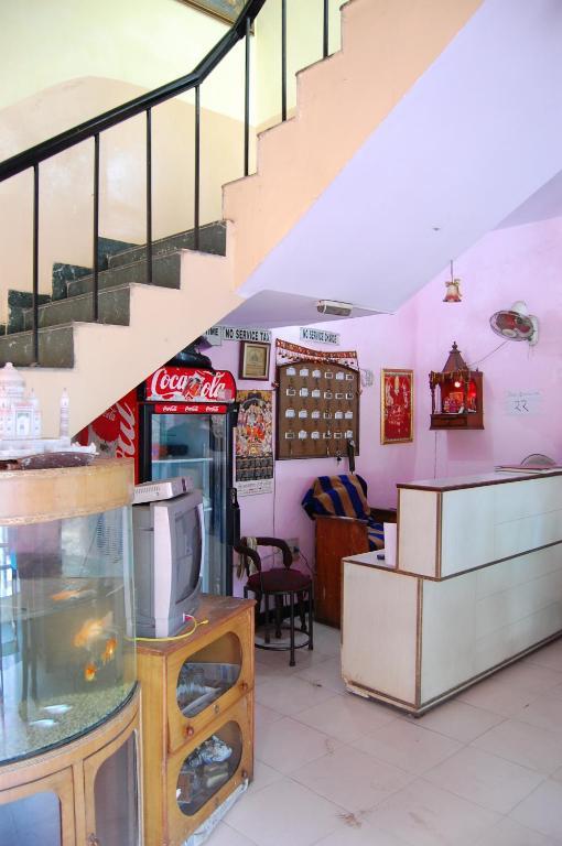 Hotel Viren Plaza Агра Екстериор снимка