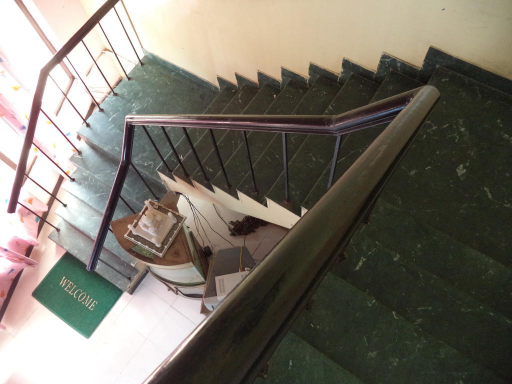 Hotel Viren Plaza Агра Екстериор снимка
