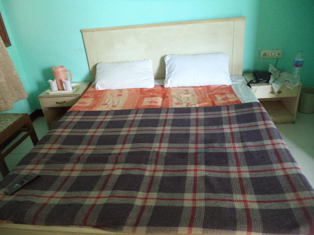 Hotel Viren Plaza Агра Екстериор снимка